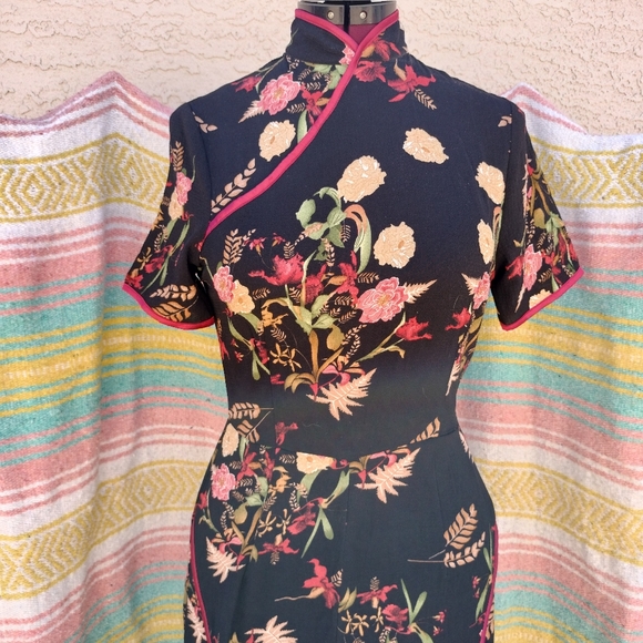 Pretty Little Thing jumper - Picture 1 of 6